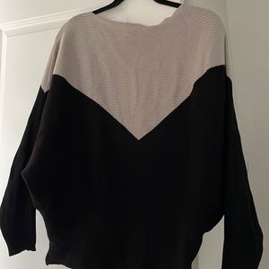 Oversized bat wing off-the-shoulder black and grey sweater size small